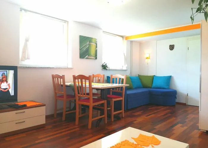 Mateja House - Apartments In Zirovnica